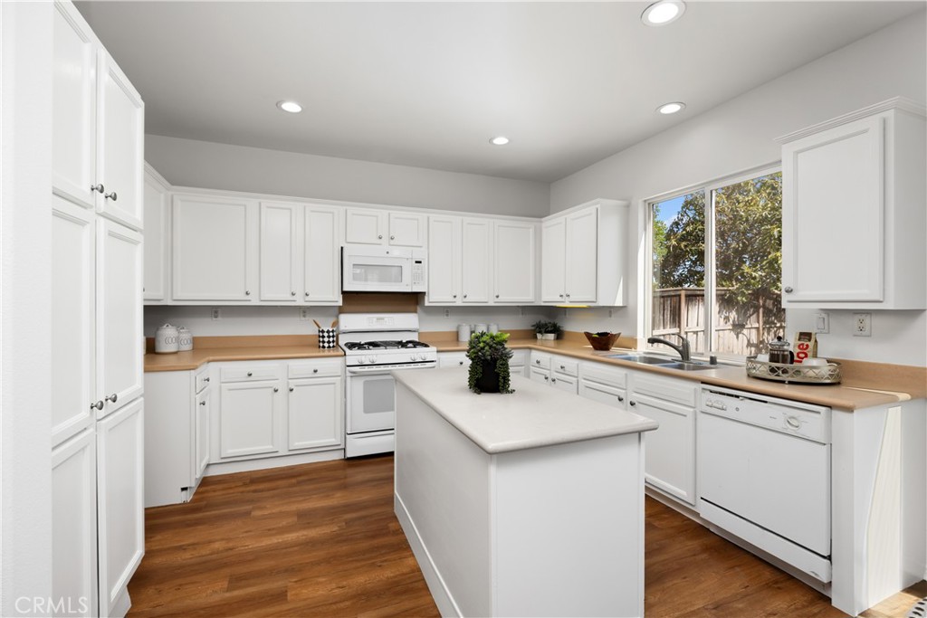 154 Fernpine Lane