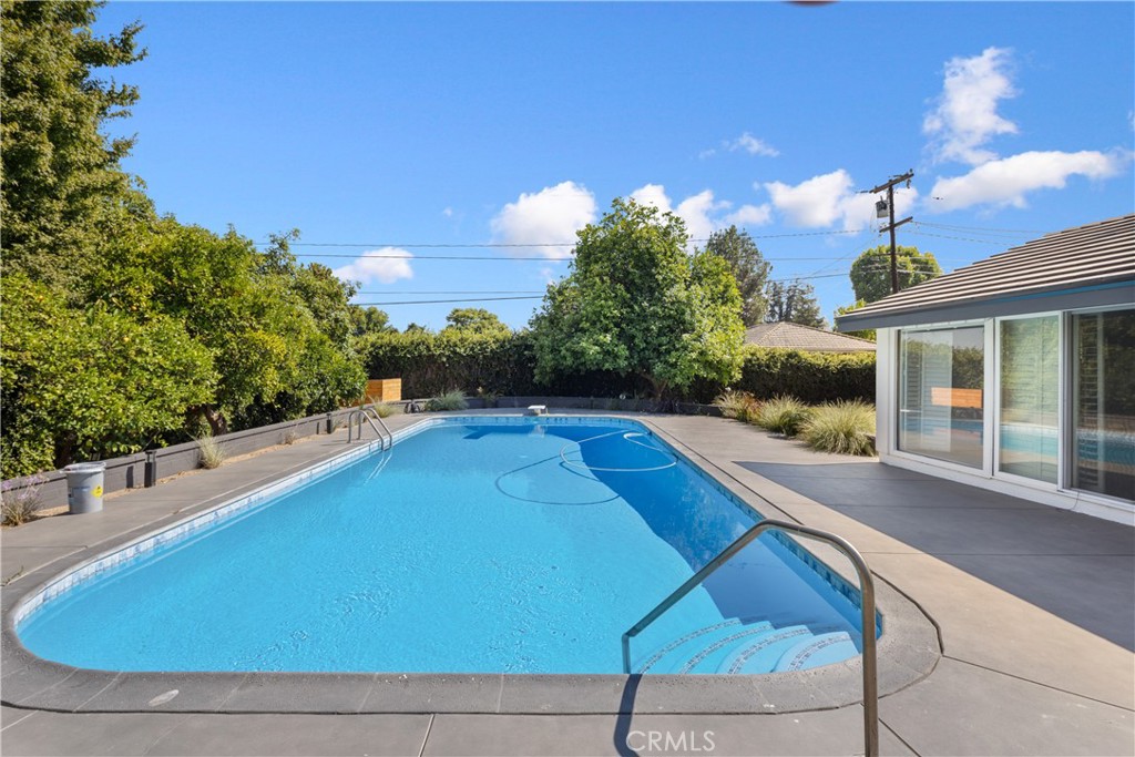 1054 Volante Drive