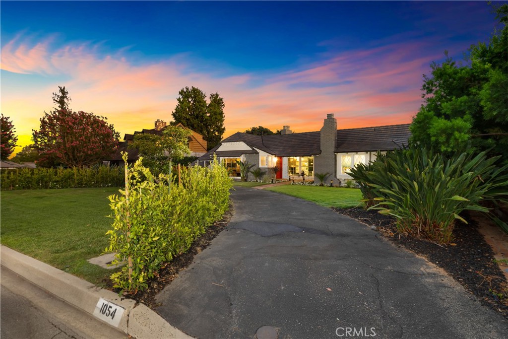 1054 Volante Drive