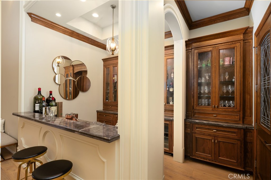 935 W Foothill Boulevard