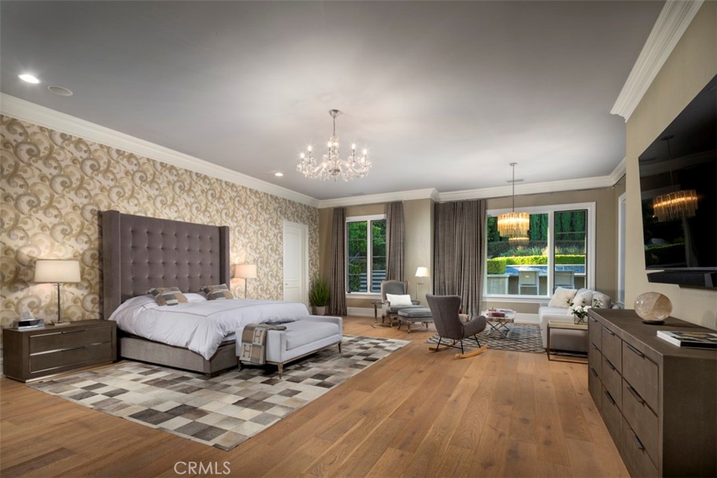 935 W Foothill Boulevard