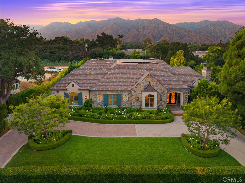 935 W Foothill Boulevard