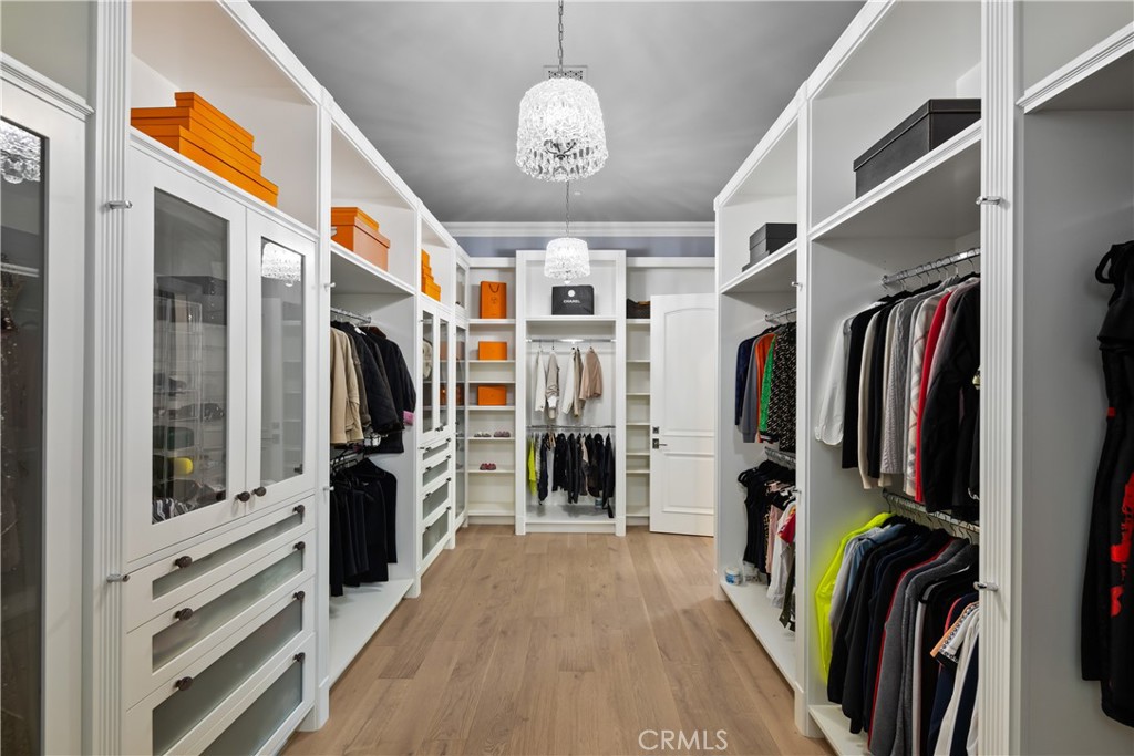 935 W Foothill Boulevard