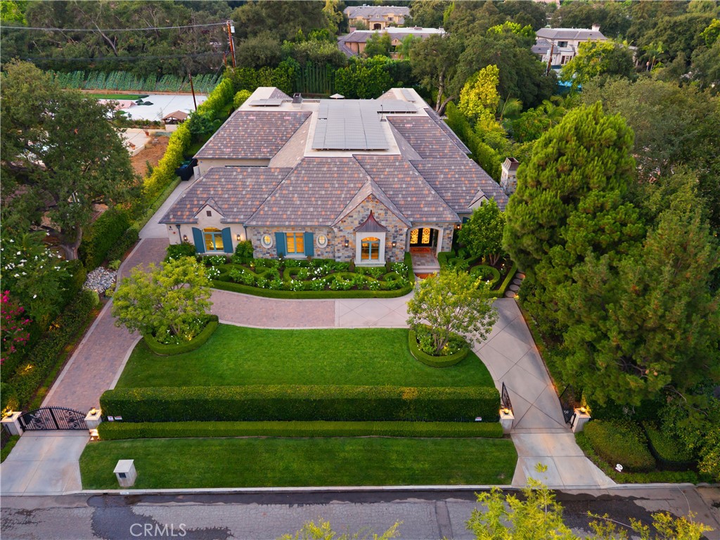 935 W Foothill Boulevard