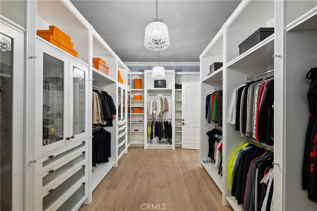 935 W Foothill Boulevard