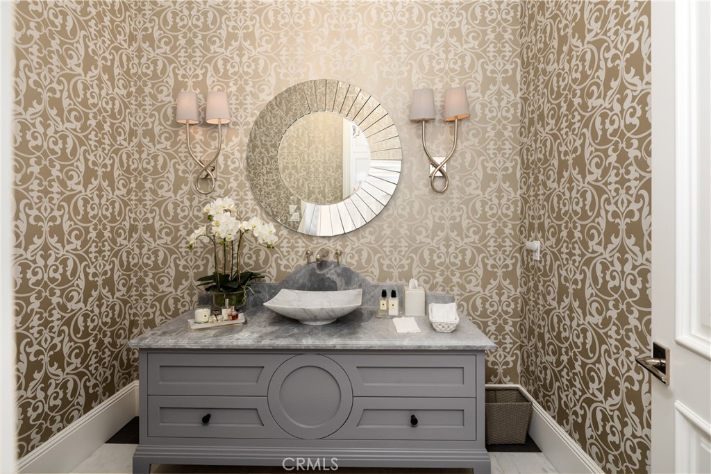 935 W Foothill Boulevard