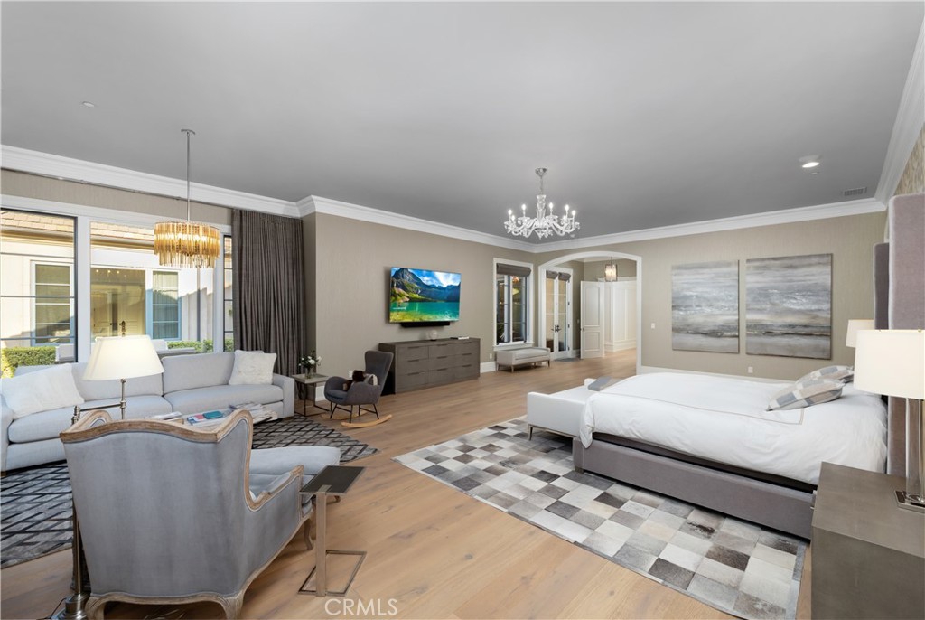 935 W Foothill Boulevard