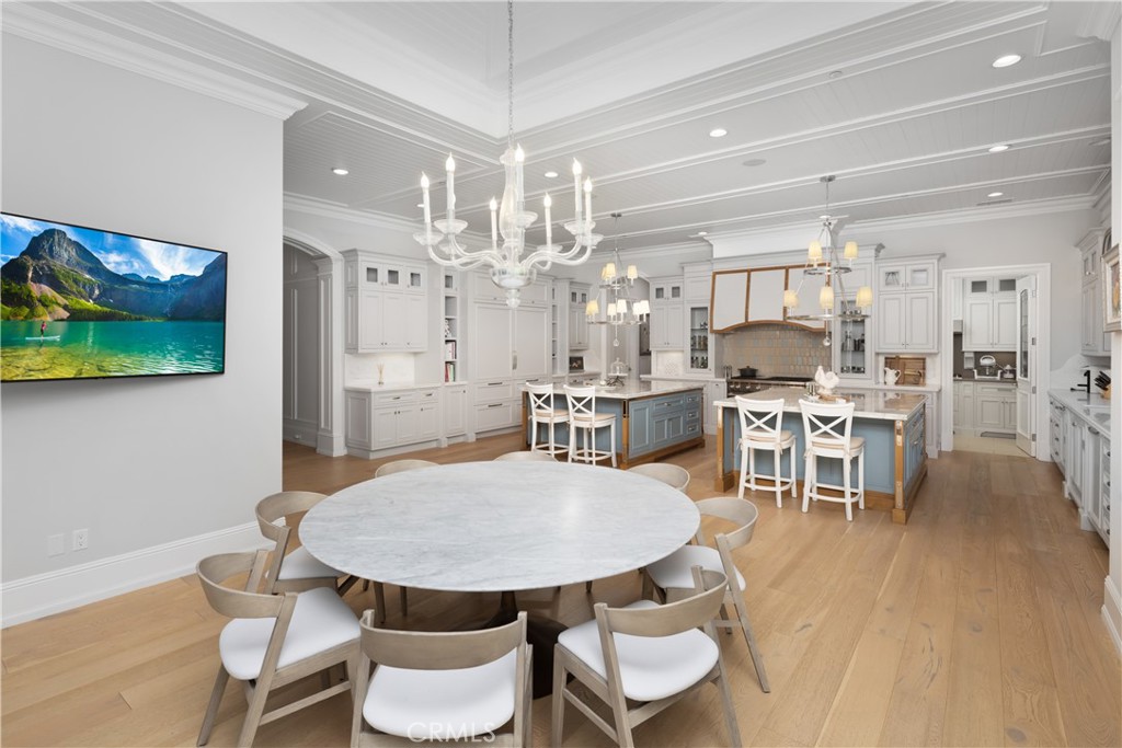 935 W Foothill Boulevard