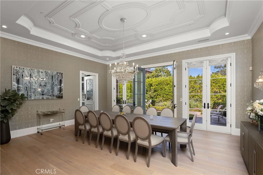 935 W Foothill Boulevard