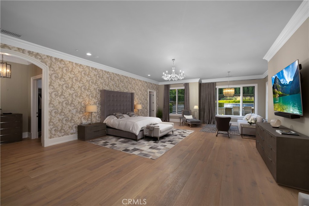 935 W Foothill Boulevard