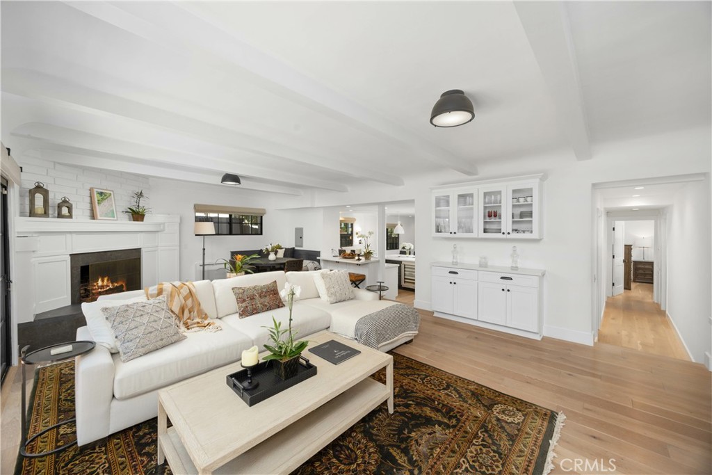 589 W Grandview Avenue