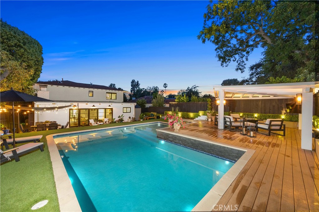 589 W Grandview Avenue