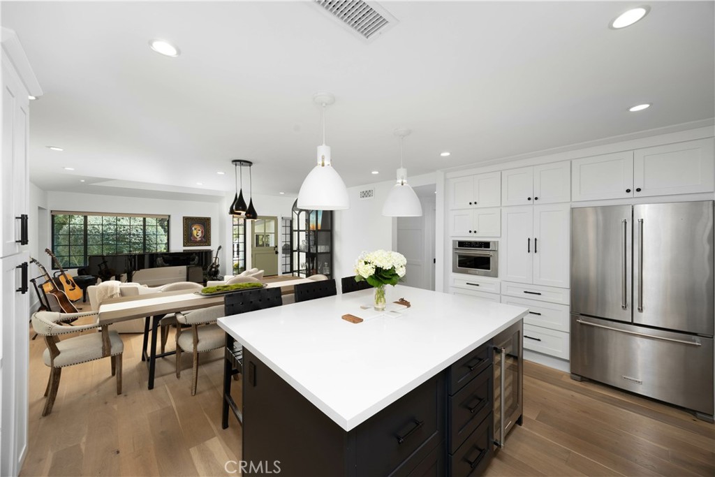 589 W Grandview Avenue