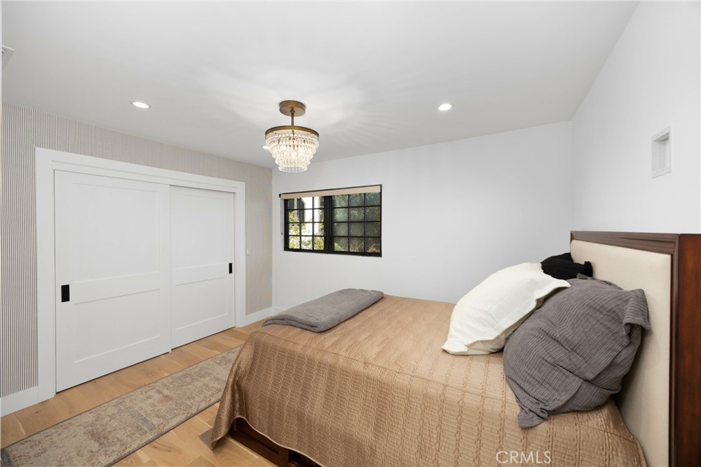 589 W Grandview Avenue