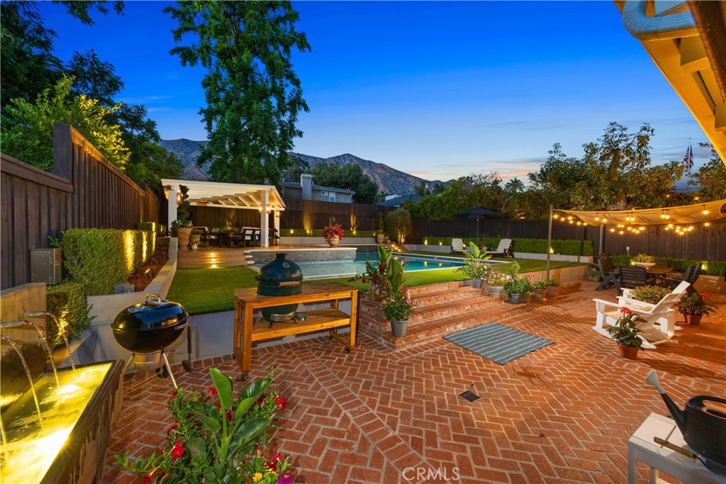 589 W Grandview Avenue