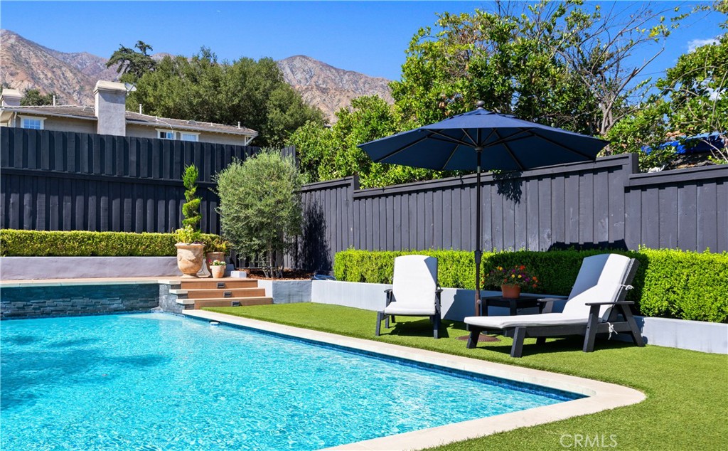 589 W Grandview Avenue