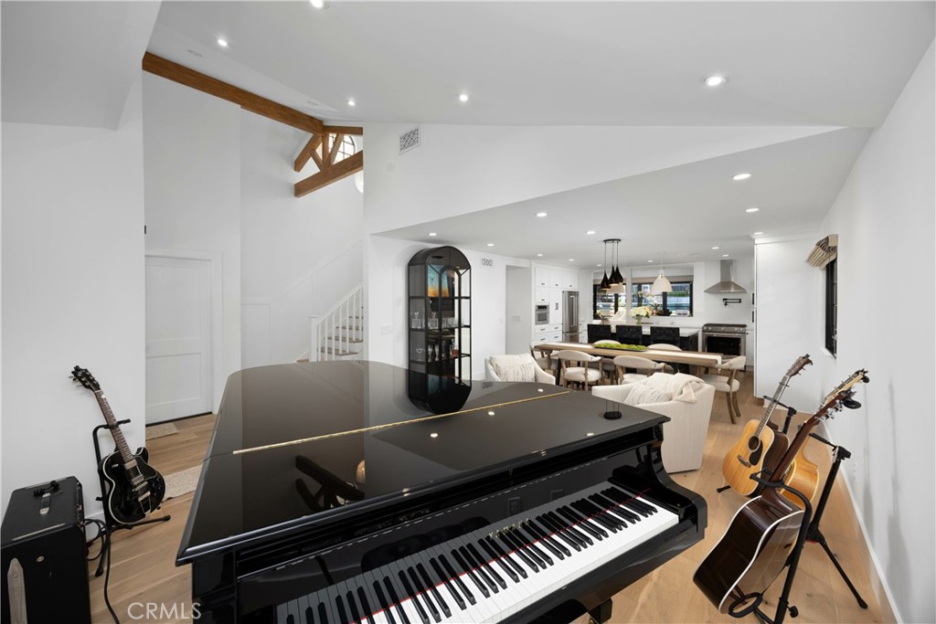 589 W Grandview Avenue