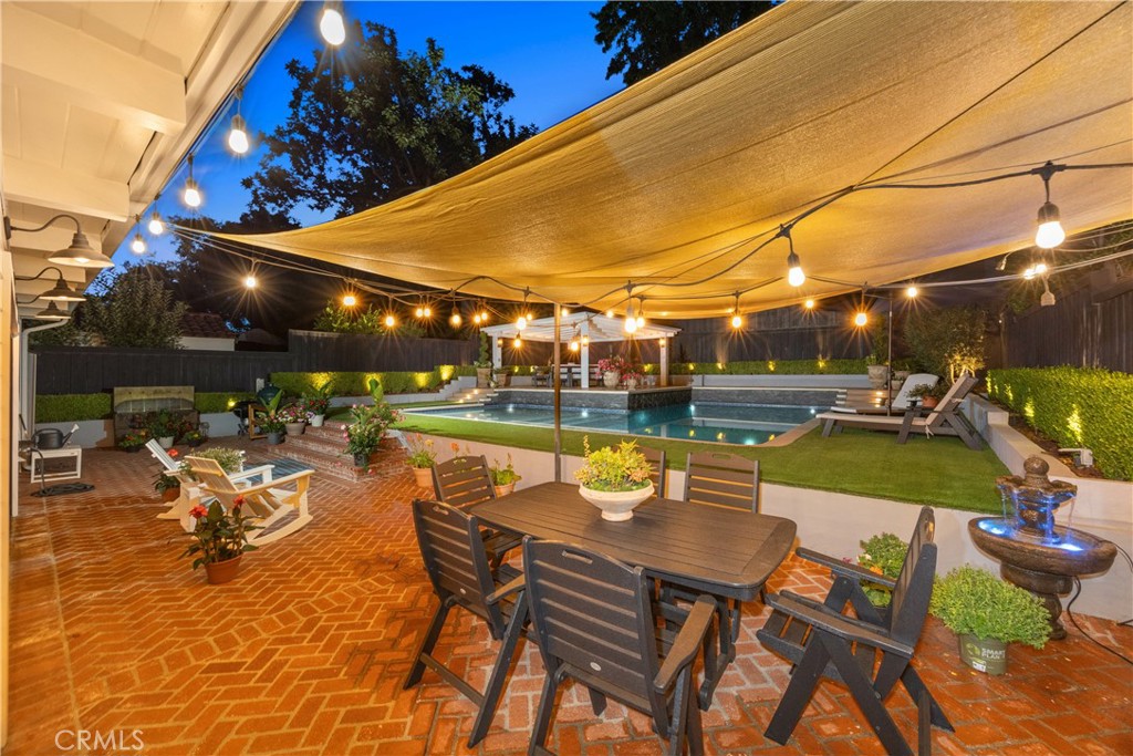 589 W Grandview Avenue