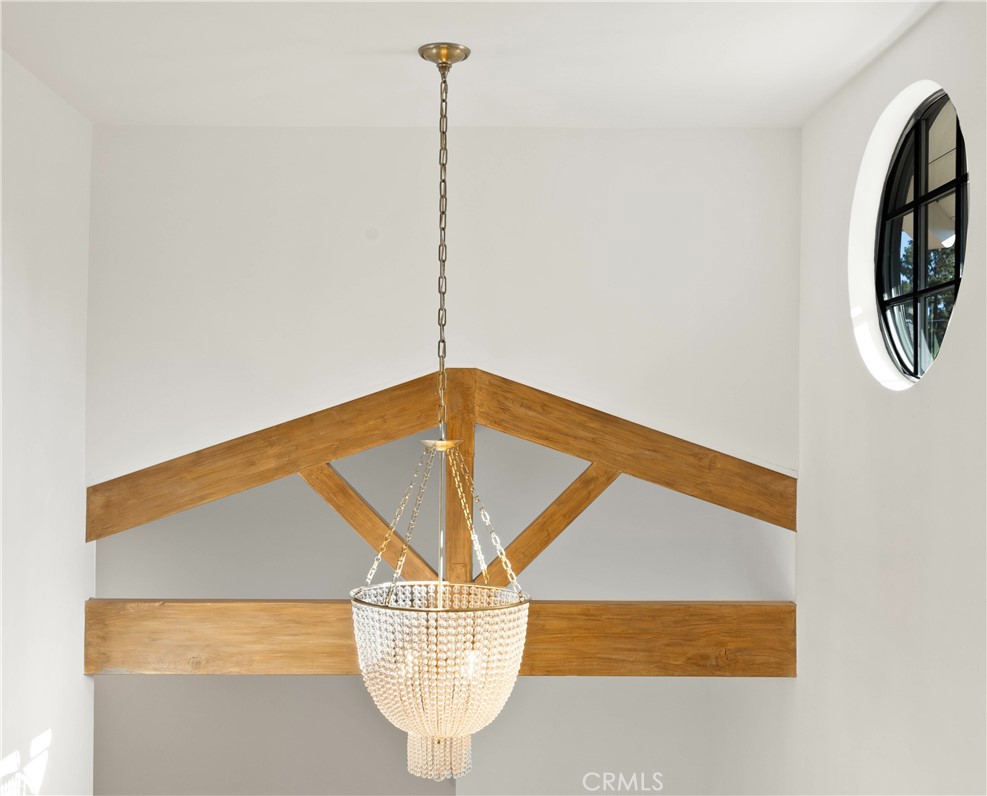 589 W Grandview Avenue