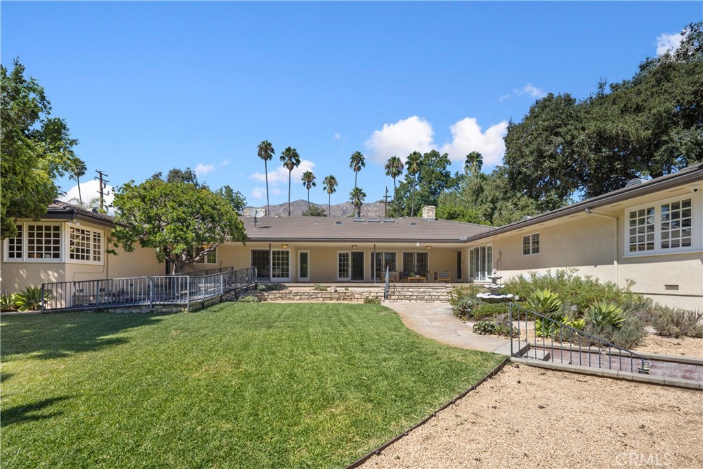 840 W Orange Grove Avenue