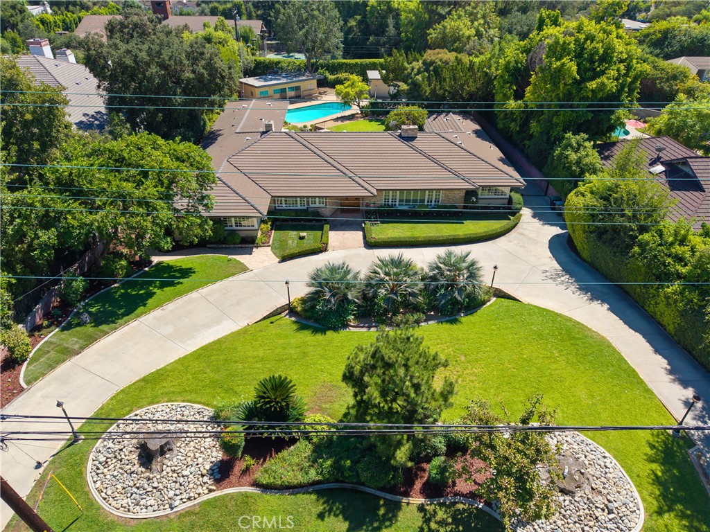 840 W Orange Grove Avenue