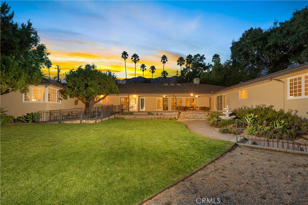 840 W Orange Grove Avenue