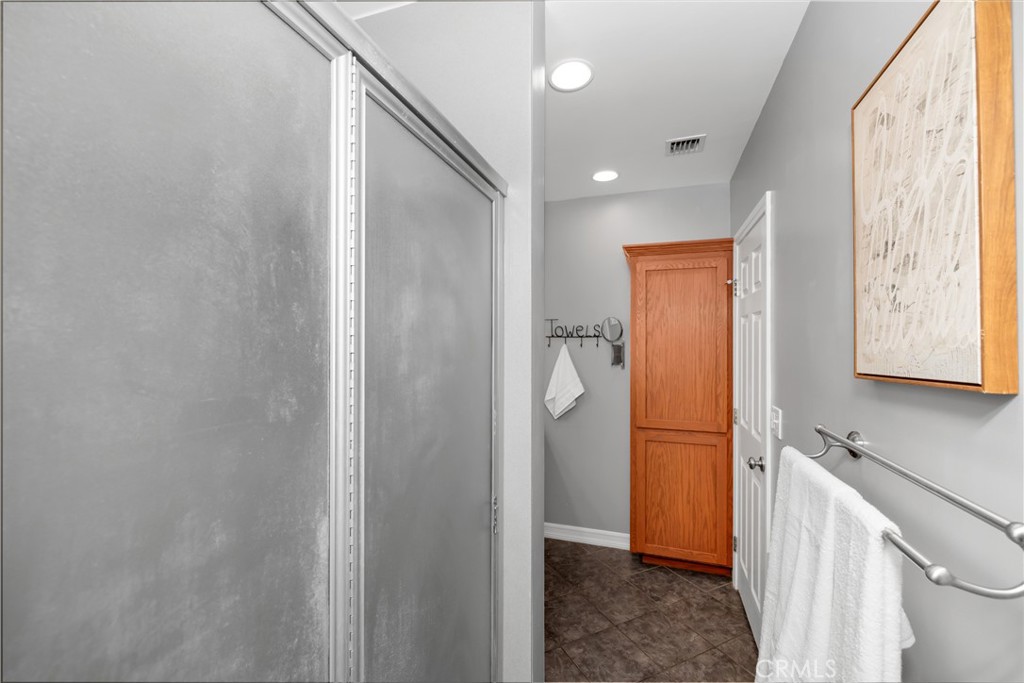 35 W Floral Avenue