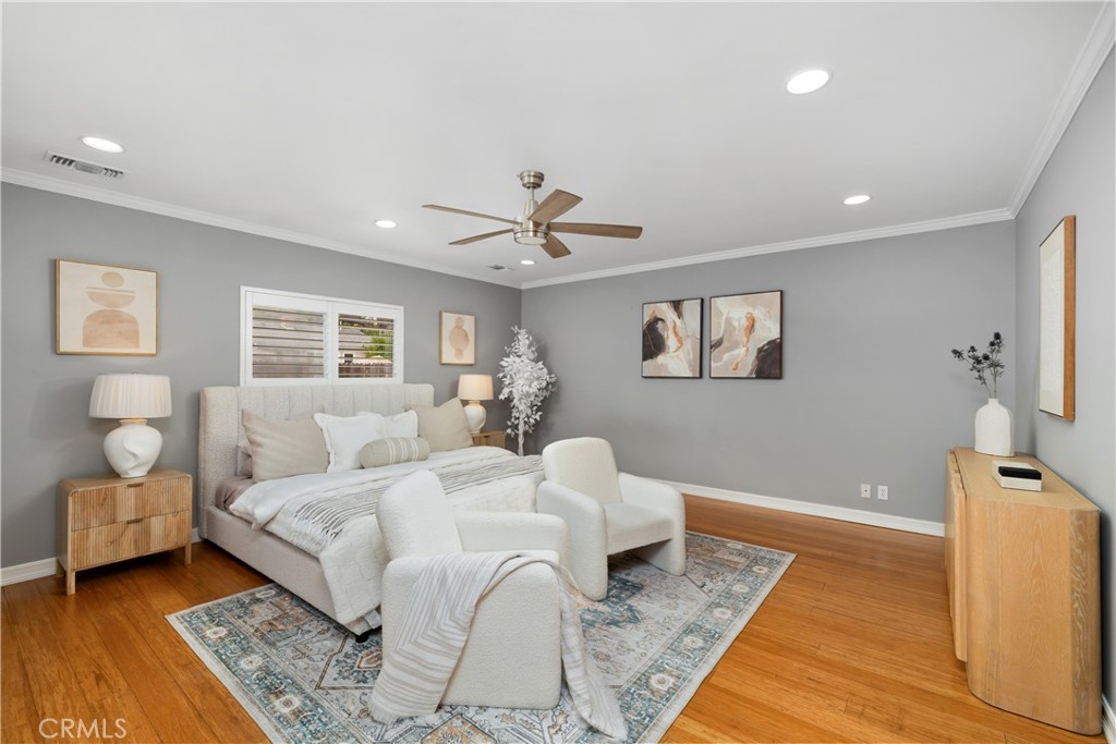 35 W Floral Avenue