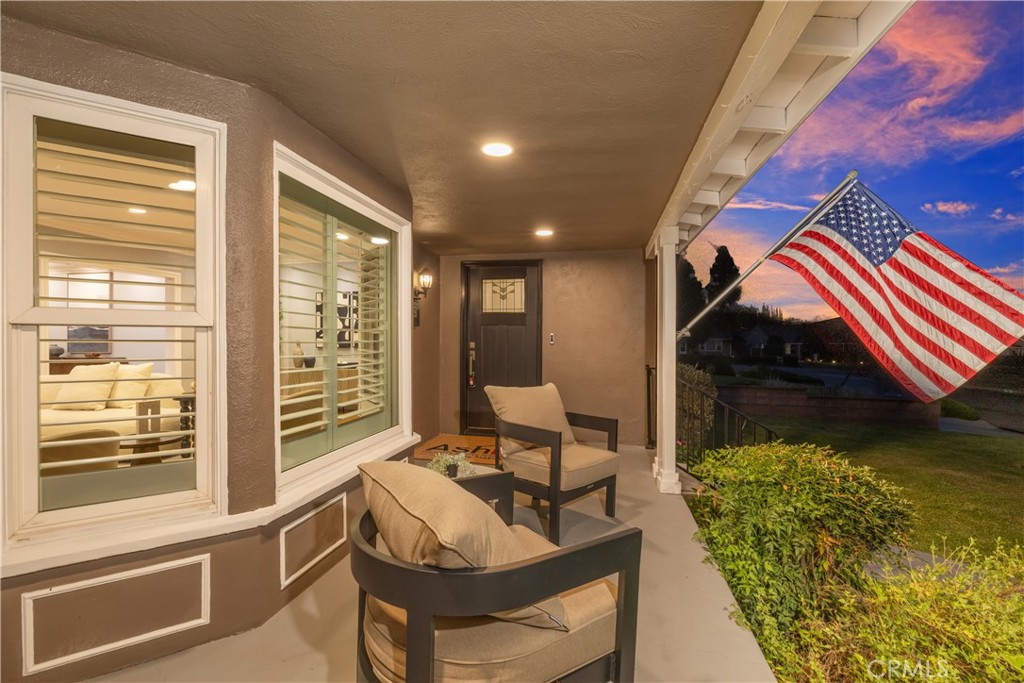 35 W Floral Avenue