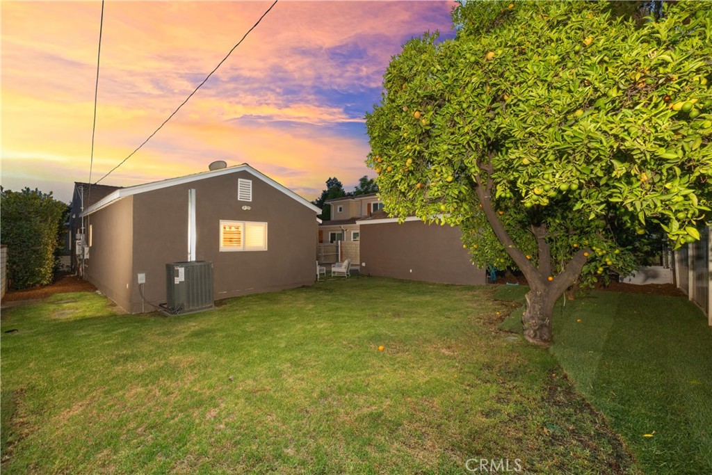 35 W Floral Avenue