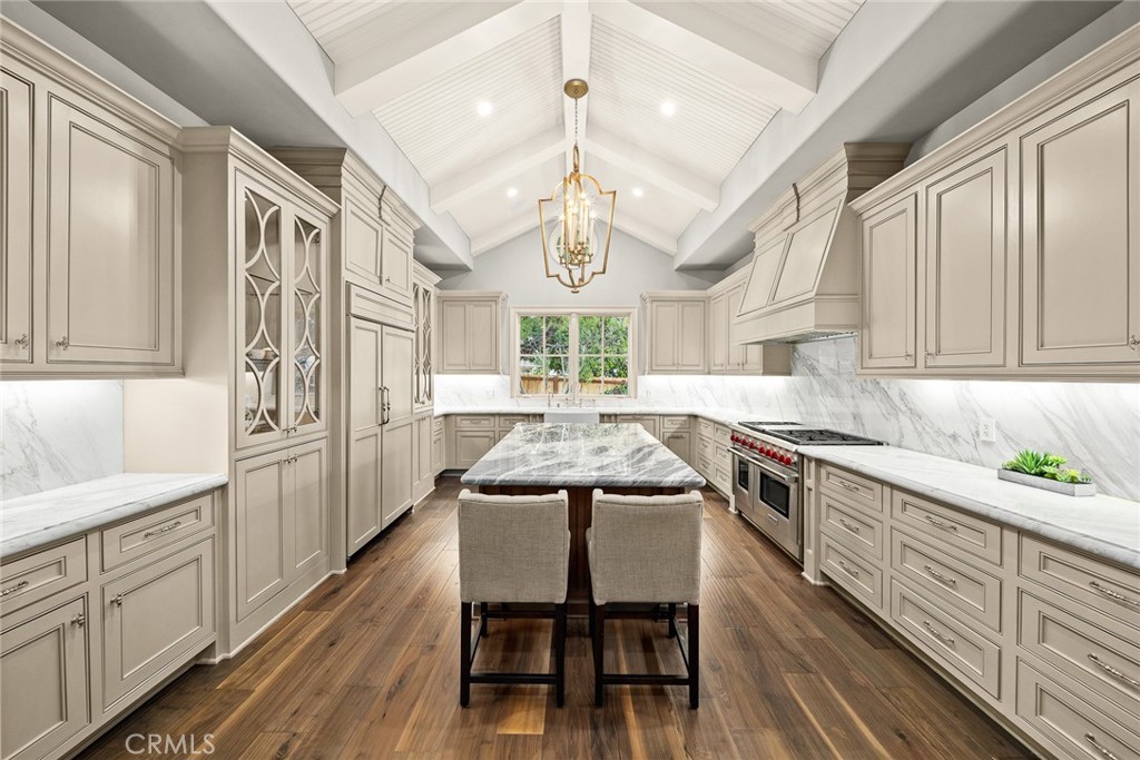 1716 Alta Oaks Drive