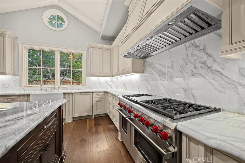 1716 Alta Oaks Drive