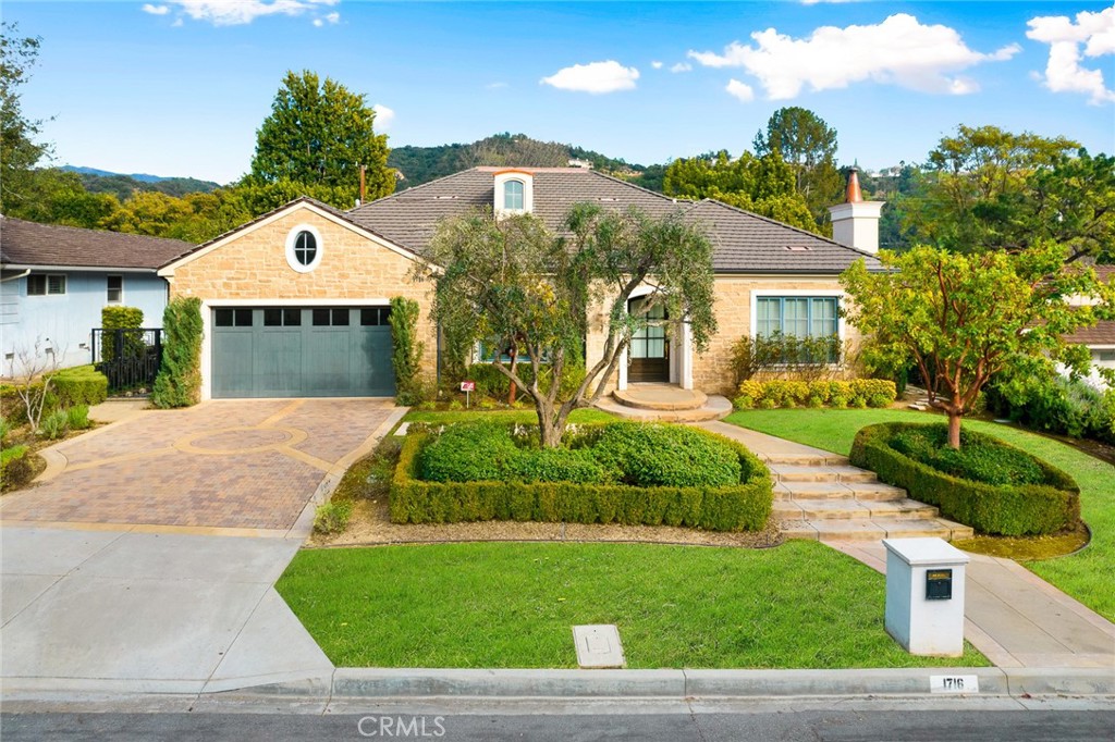 1716 Alta Oaks Drive