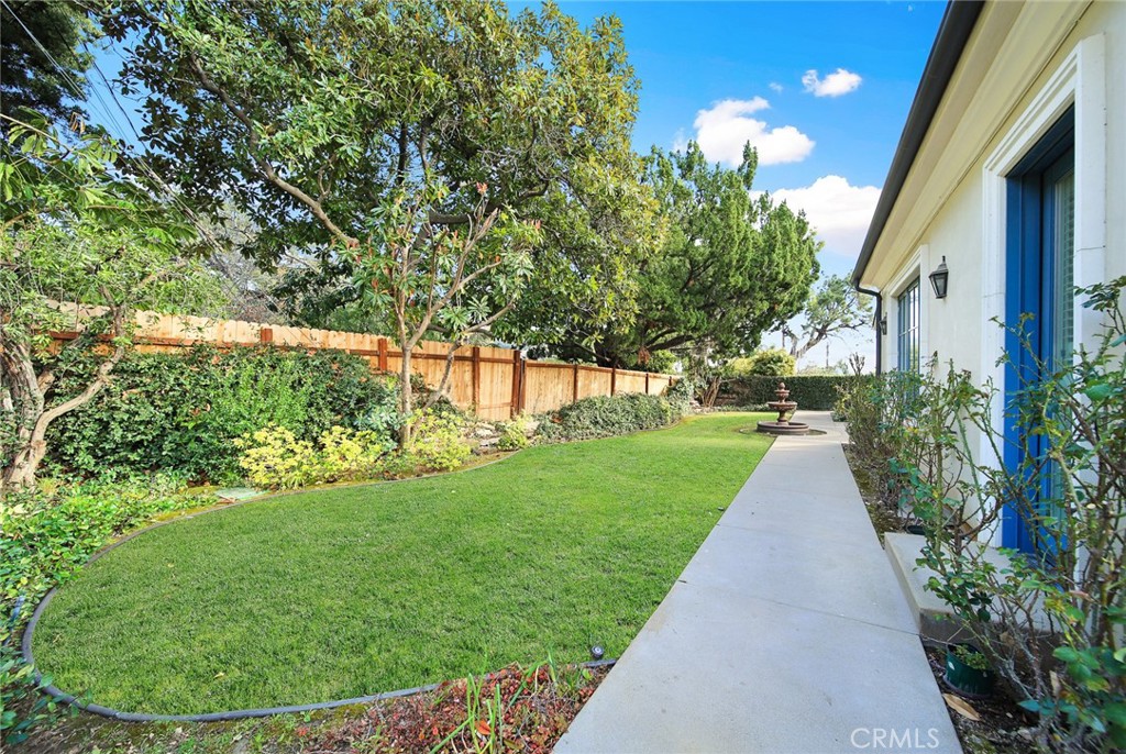 1716 Alta Oaks Drive