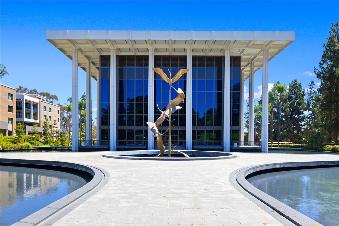 332 W Green Street 109