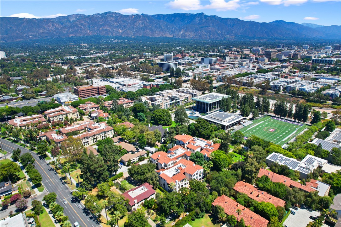 332 W Green Street 109