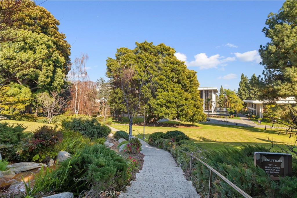 332 W Green Street 109