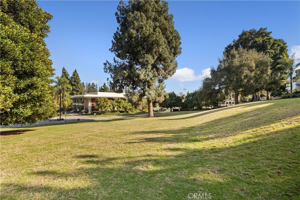 332 W Green Street 109