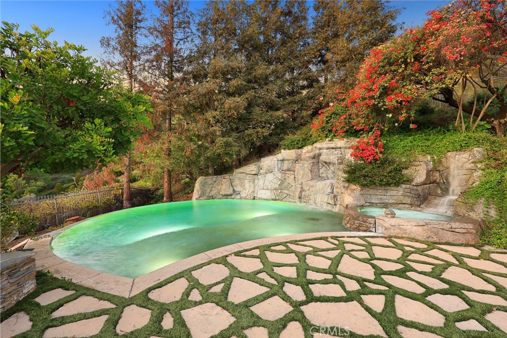 318 N Terrace View Drive