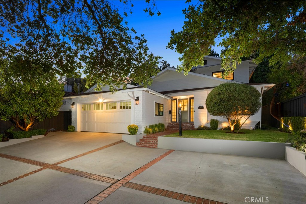 589 W Grandview Avenue