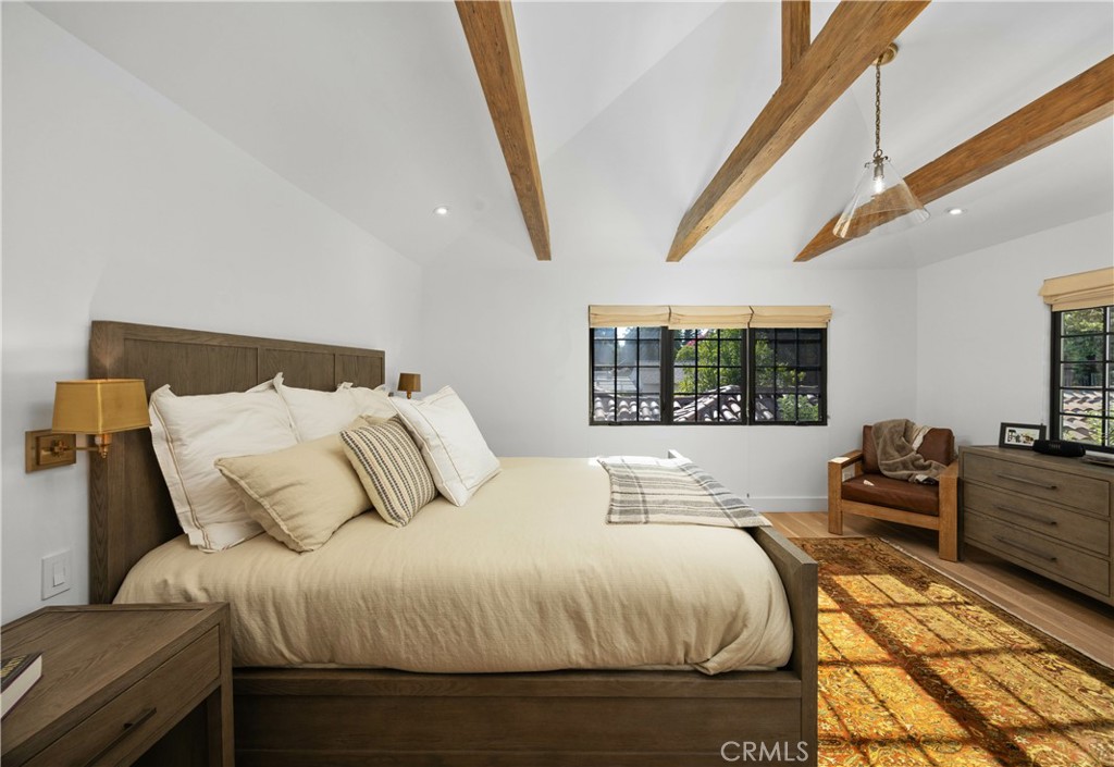 589 W Grandview Avenue