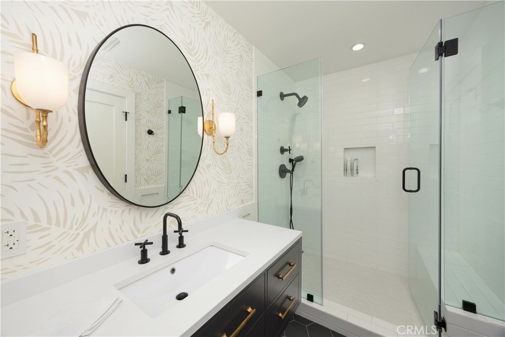 589 W Grandview Avenue