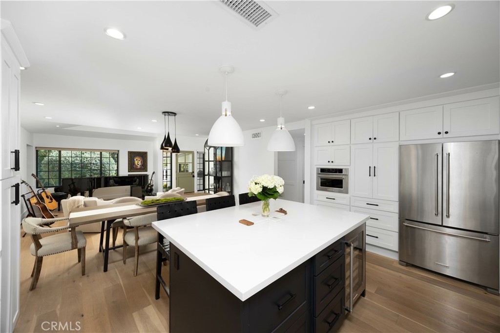 589 W Grandview Avenue