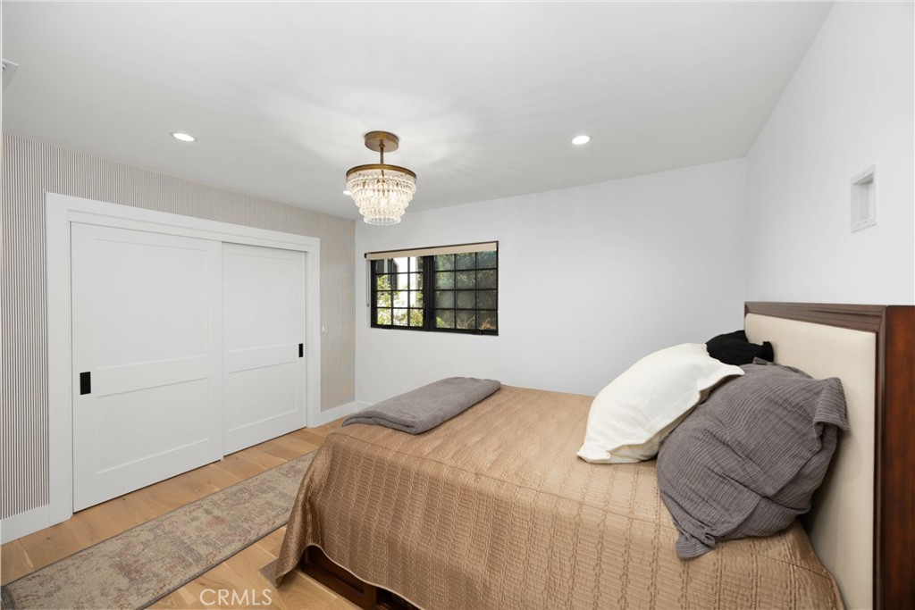 589 W Grandview Avenue