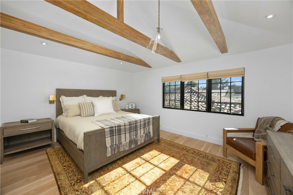 589 W Grandview Avenue