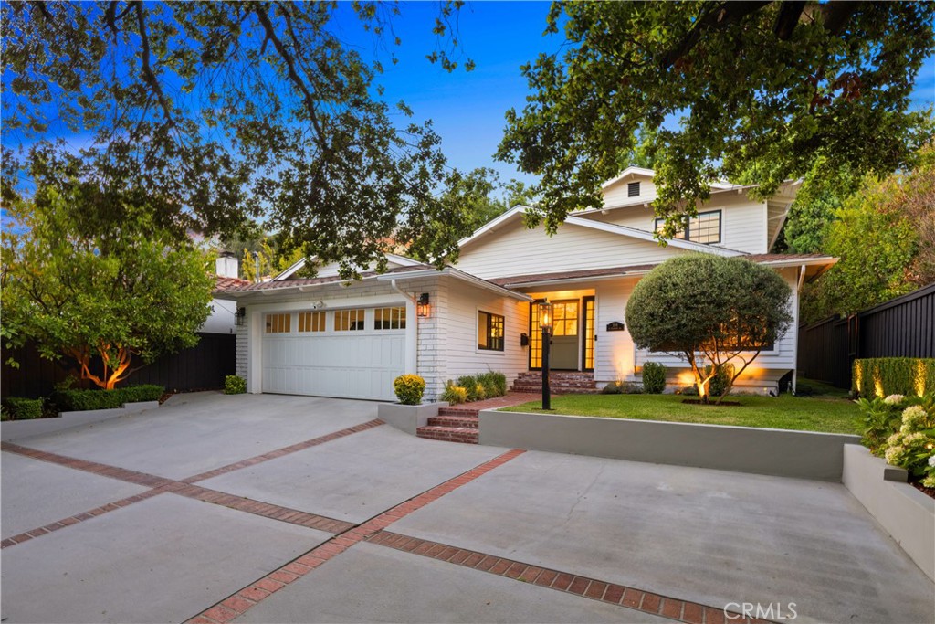 589 W Grandview Avenue