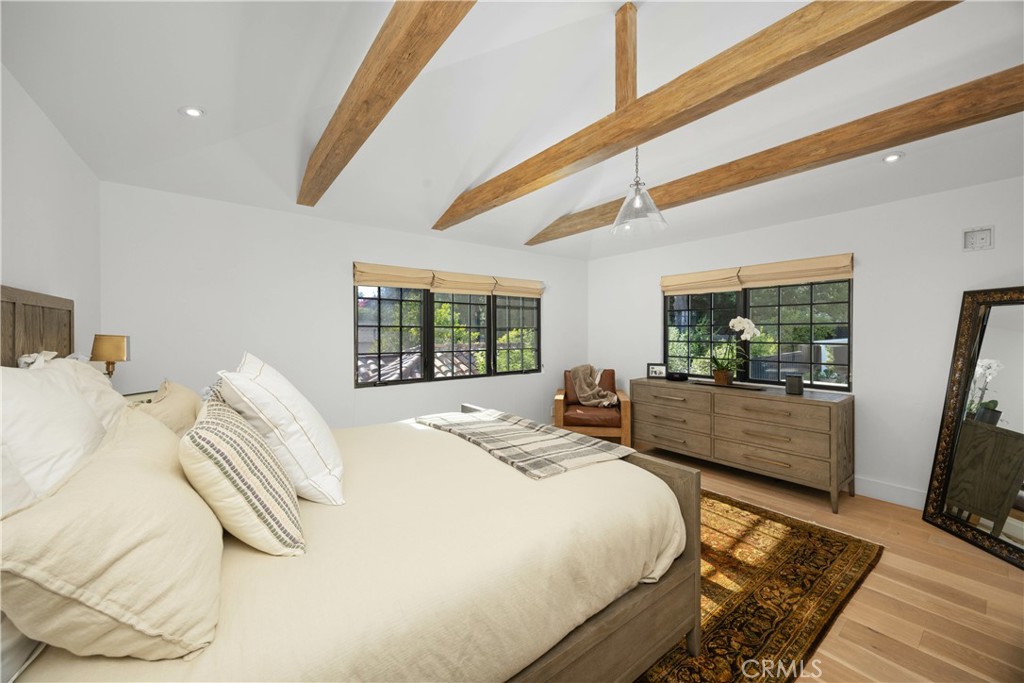 589 W Grandview Avenue