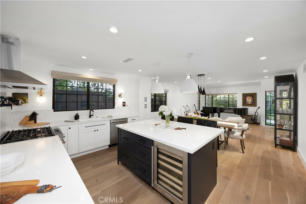 589 W Grandview Avenue