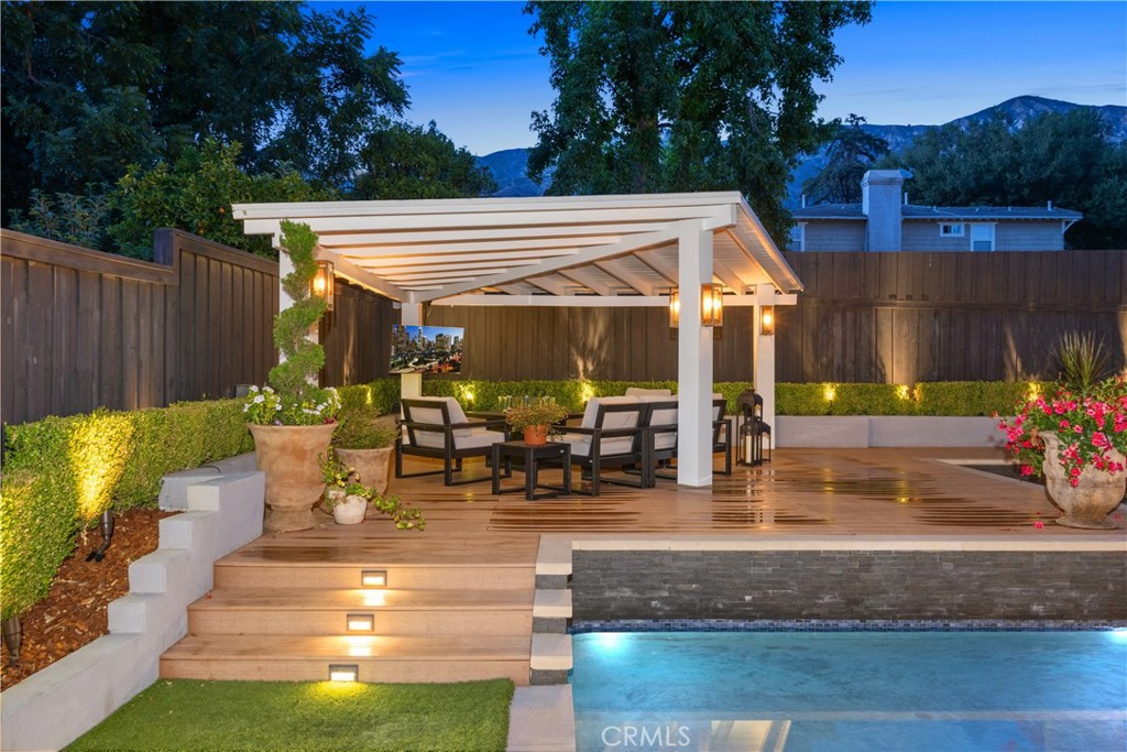 589 W Grandview Avenue