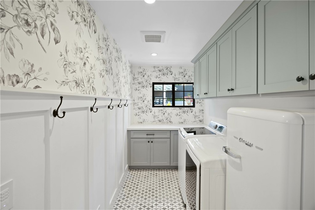 589 W Grandview Avenue